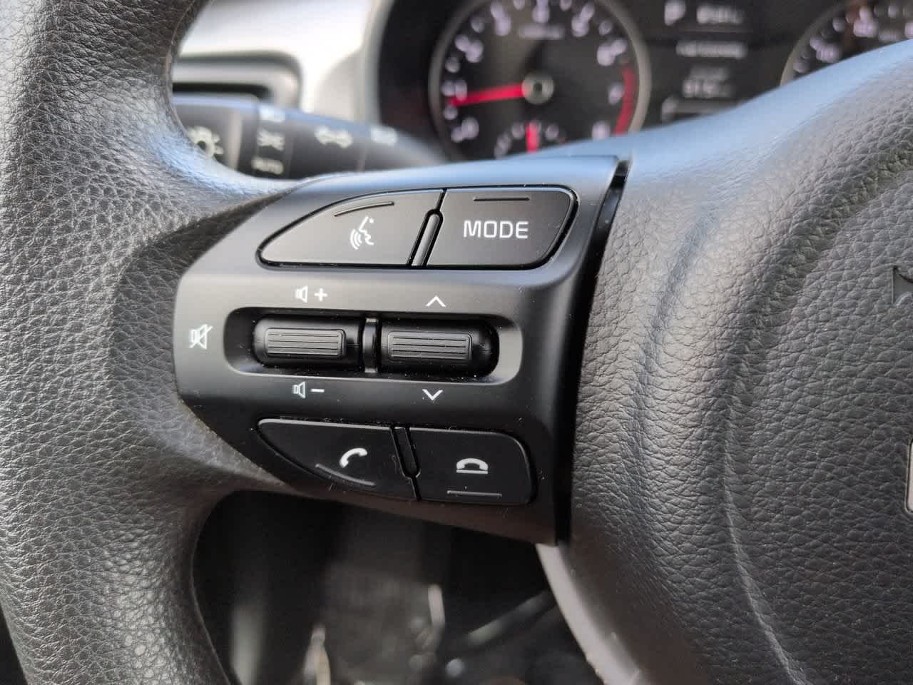 Used 2023 Silky Silver Kia S image 22