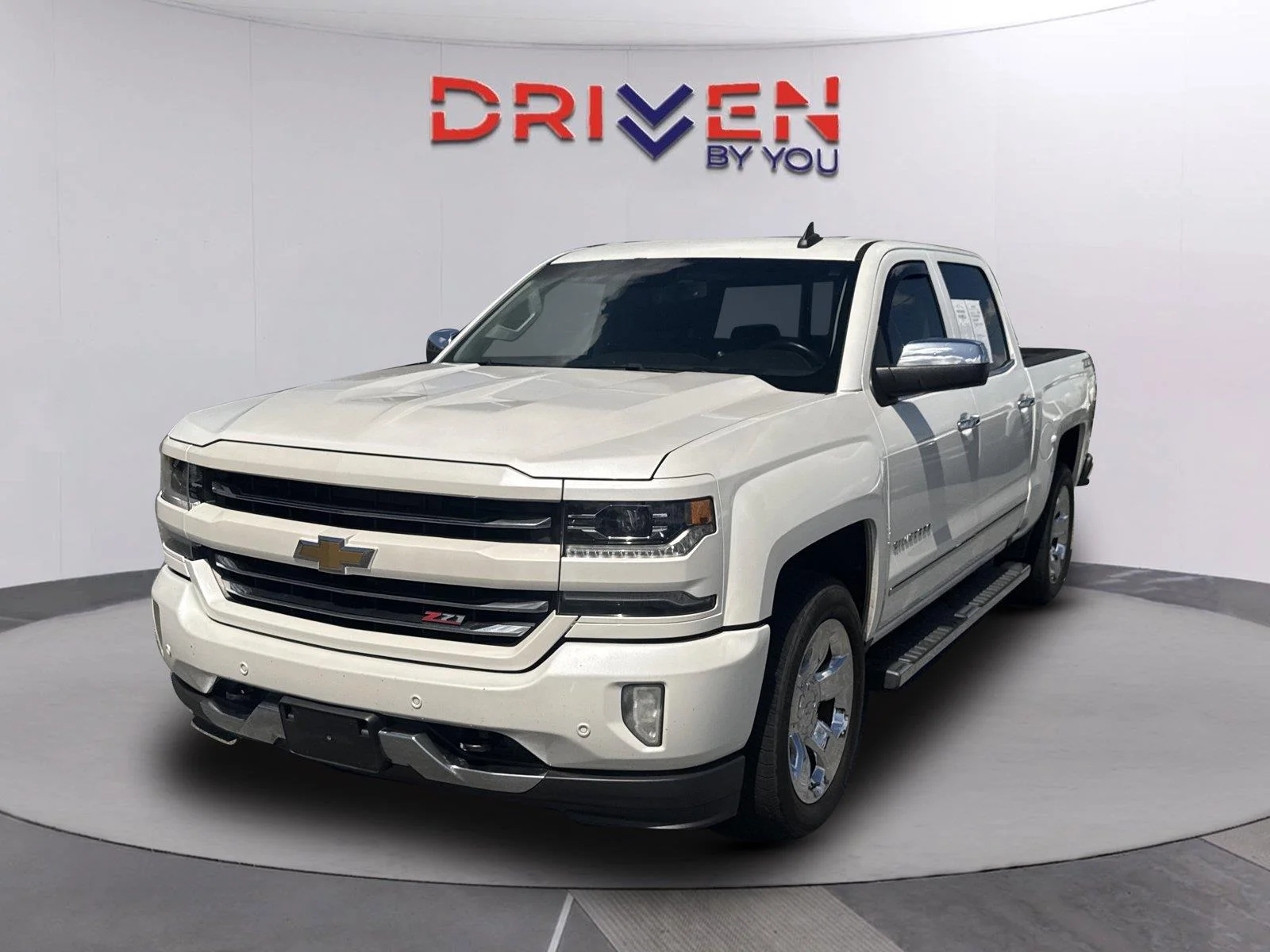 Used 2018 IRIDESCENT PEARL TRICOAT Chevrolet LTZ image 8