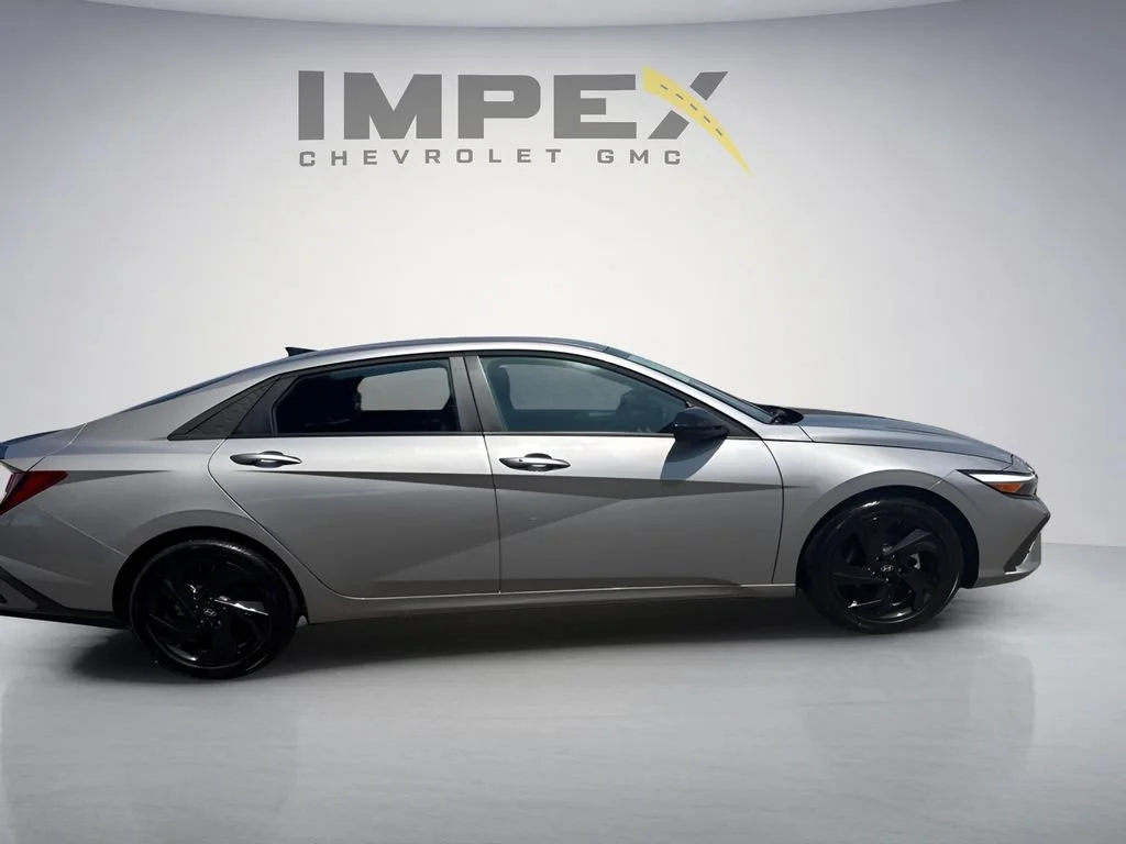 Used 2026 Silver Hyundai SEL Sport image 6
