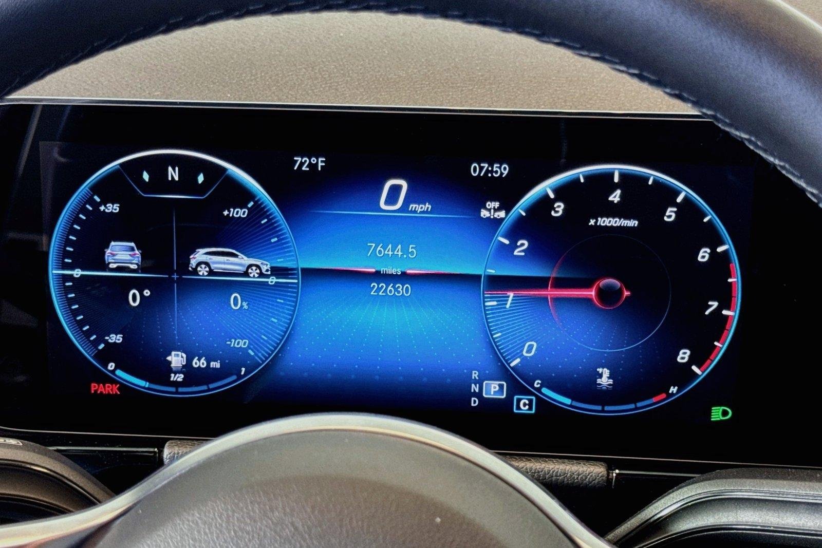 Used 2023 Mountain Grey Metallic Mercedes-Benz GLA 250 image 12