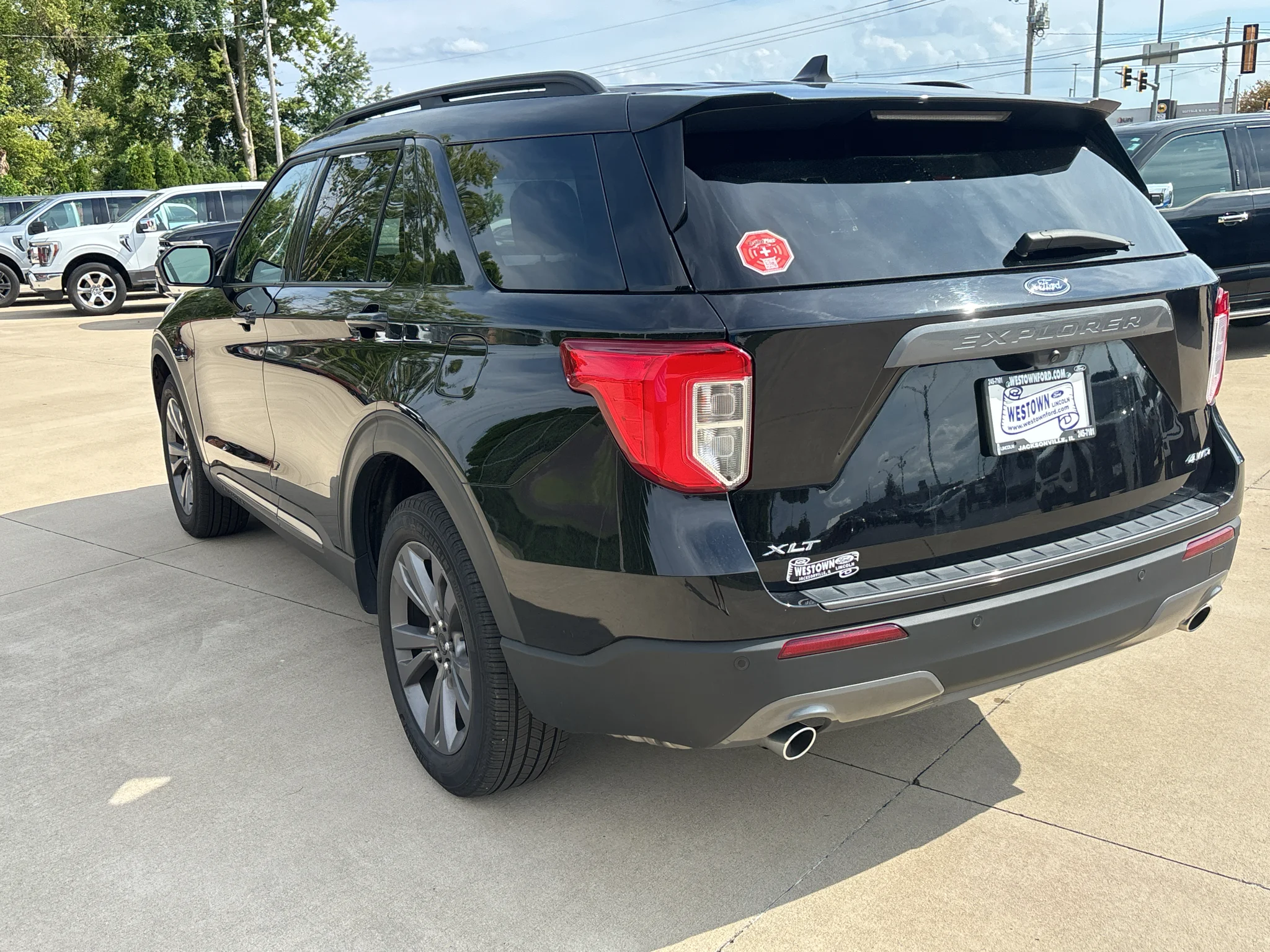 Used 2024 Agate Black Metallic Ford XLT image 6