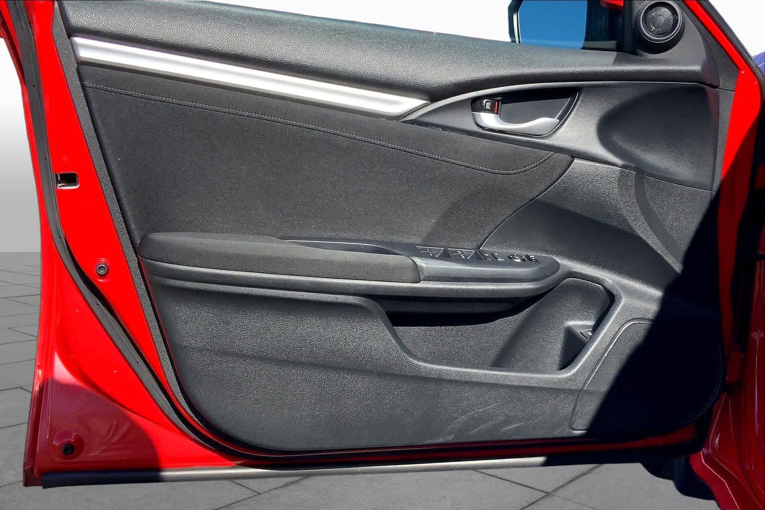 Used 2018 Rallye Red Honda EX image 21