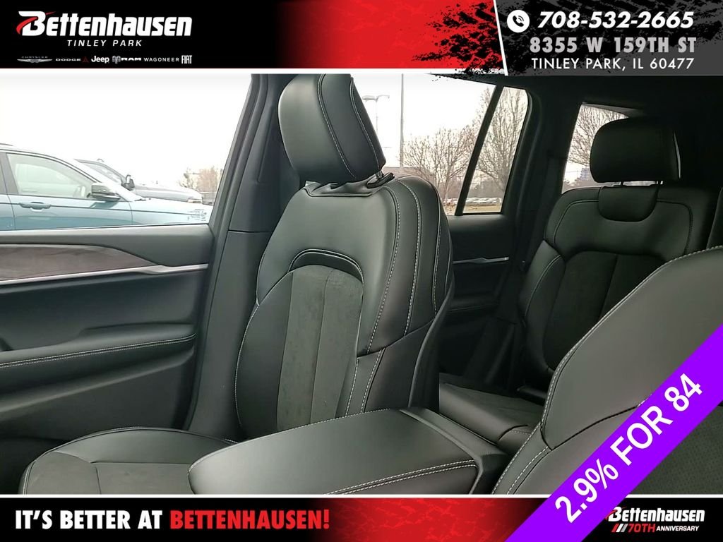 New 2026 Baltic Gray Metallic Clear-Coat Exterior Paint Jeep Altitude image 23