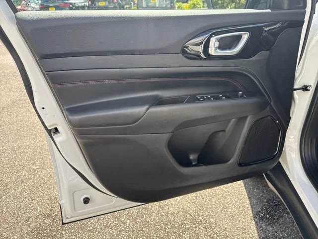 Used 2022 Bright White Clearcoat Jeep Trailhawk image 15