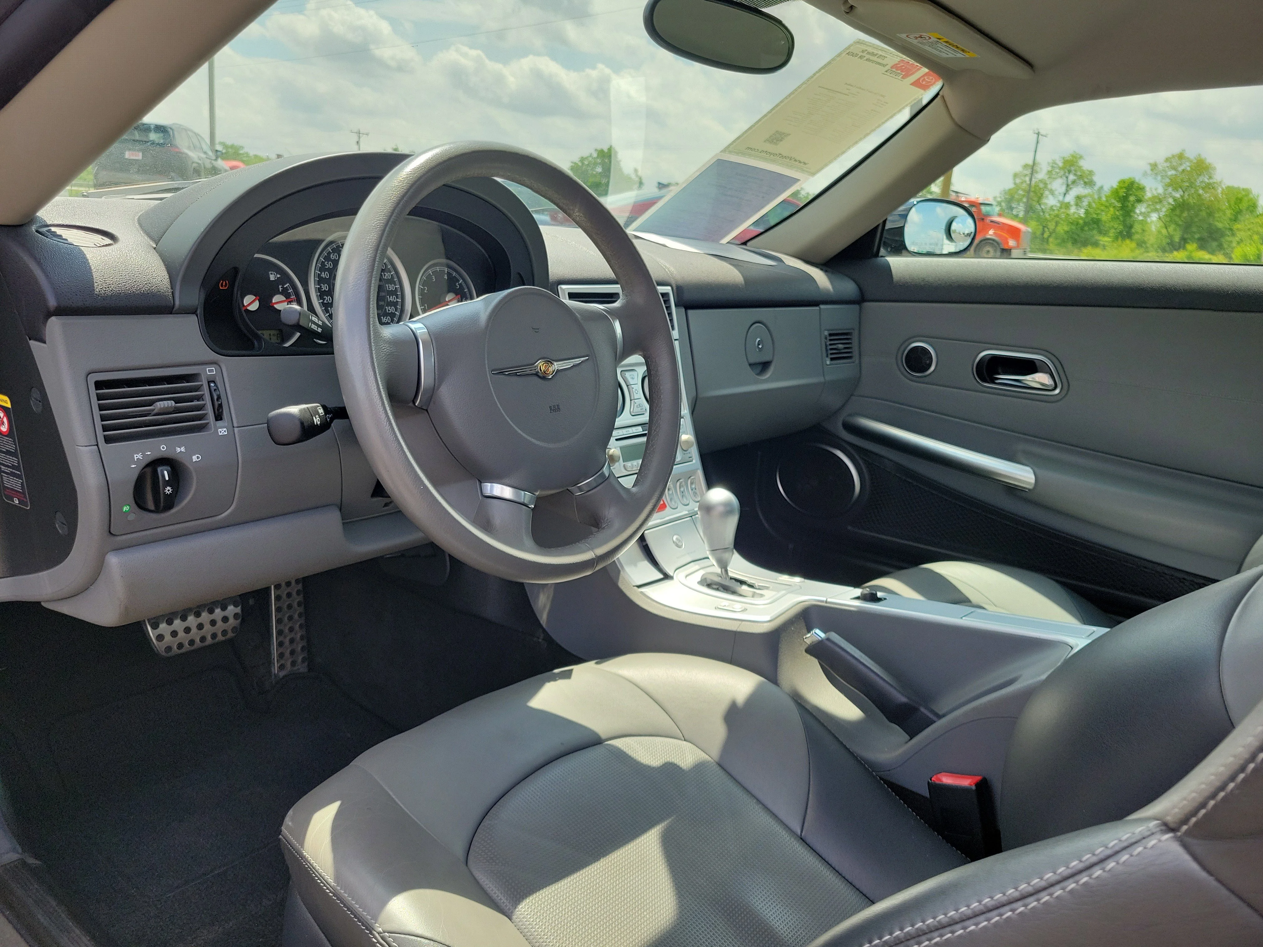 Used 2005 Black Clearcoat Chrysler Limited image 13