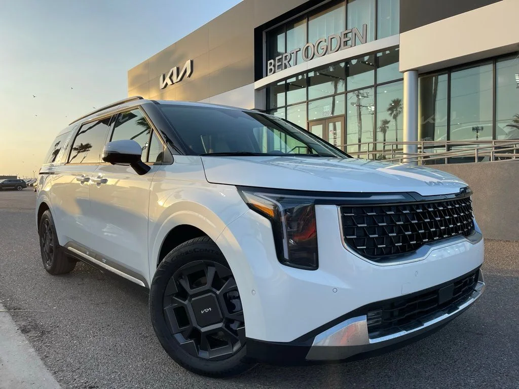 2026 Kia Sedona SX HEV's photo