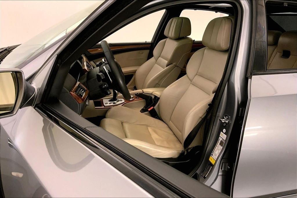 Used 2008 Space Gray Metallic BMW  image 13