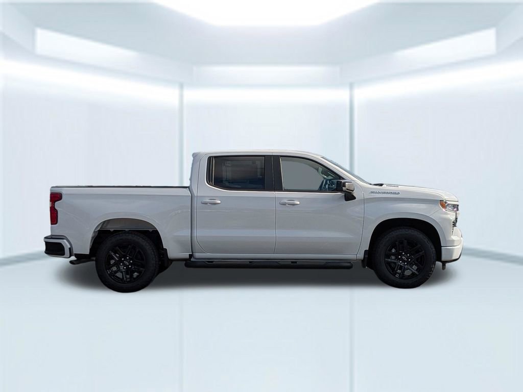 New 2026 Summit White Chevrolet RST image 8