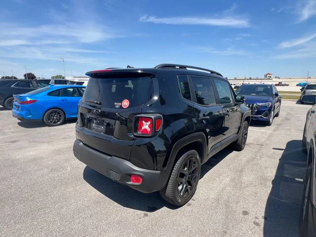 Used 2017 Black Jeep Latitude image 4