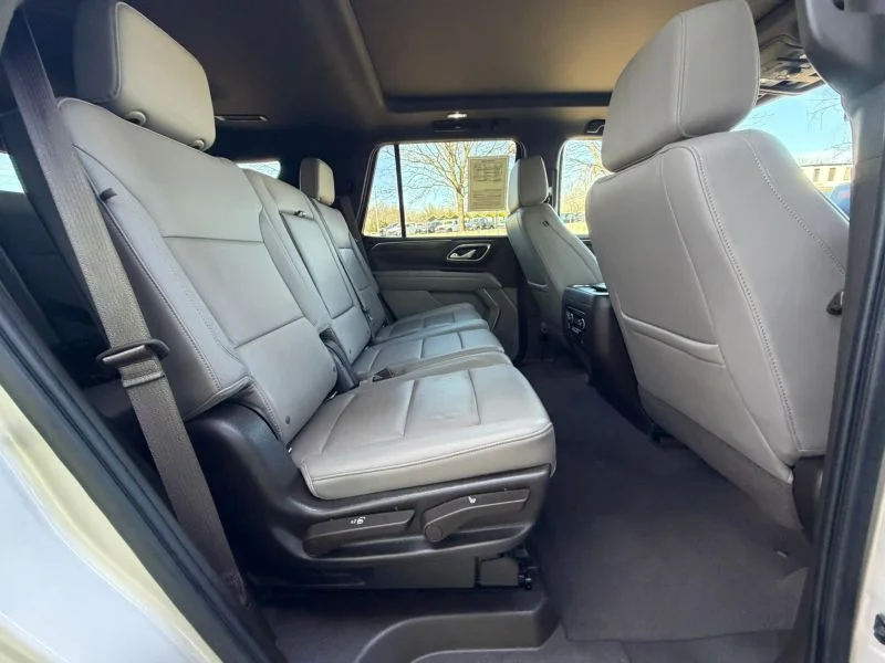 Used 2021 Silver Chevrolet Z71 Sport Utility 4D image 29