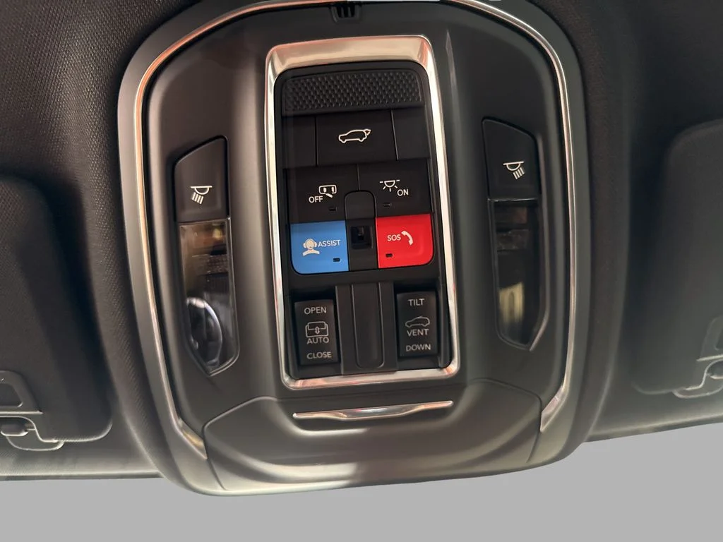 New 2026 Bright White Clearcoat Jeep Laredo image 21