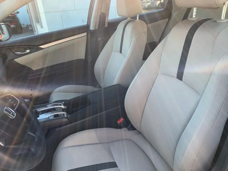 Used 2016 Black Honda LX Sedan 4D image 27