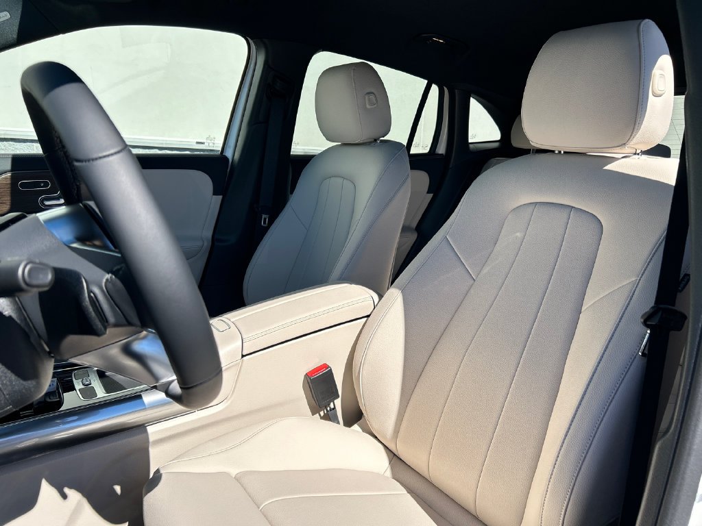 New 2026 Polar White Mercedes-Benz GLA 250 image 14
