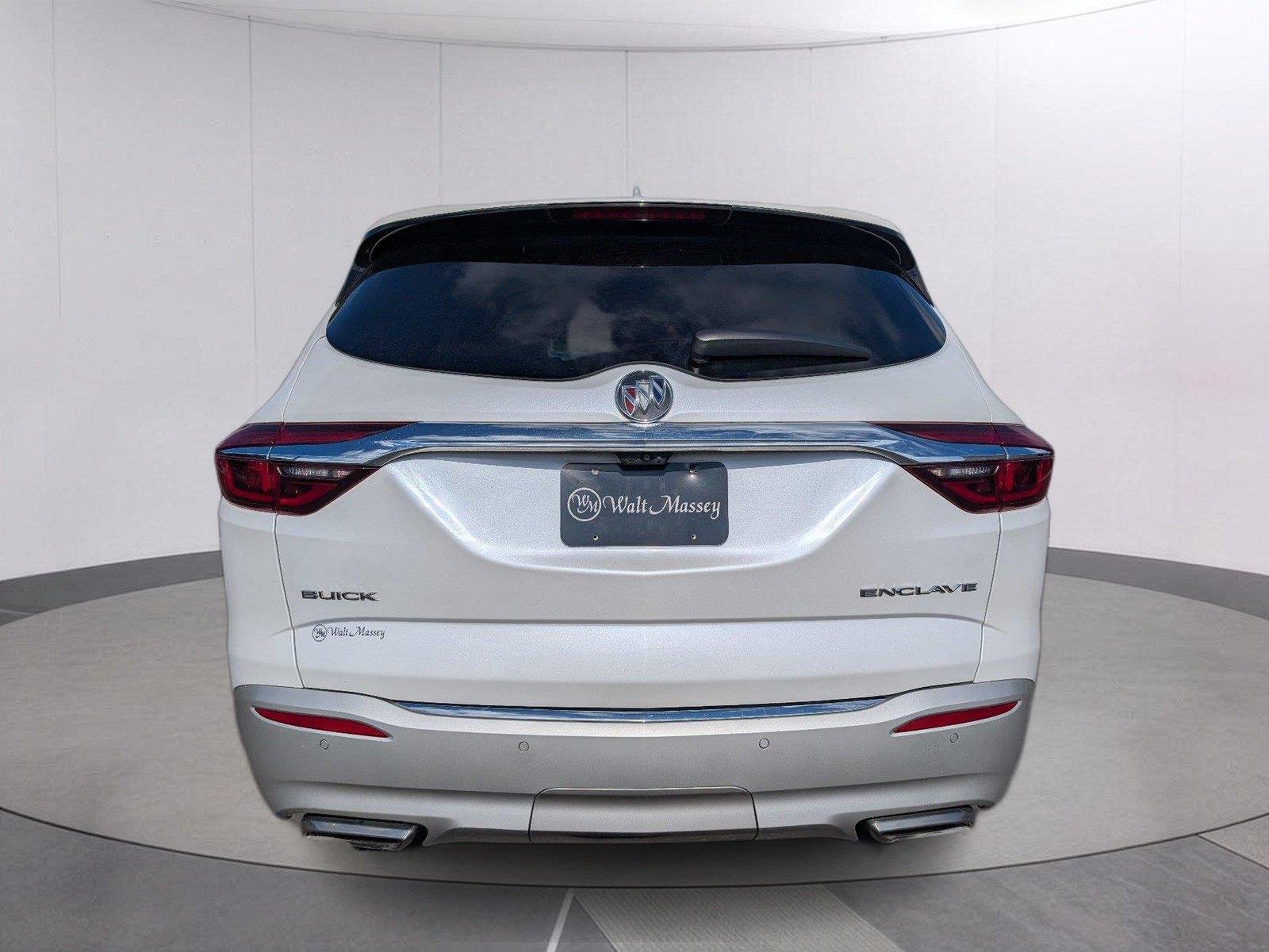 Used 2018 Includes Satin Nickel lower exterior accent color. Buick Avenir image 6