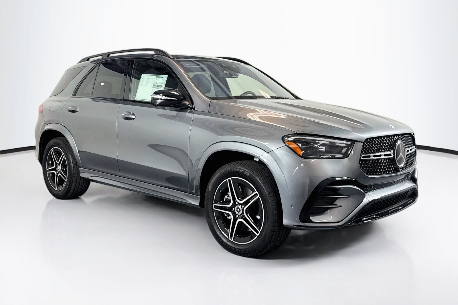 New 2026 Selenite Grey Metallic Mercedes-Benz GLE 580 image 3