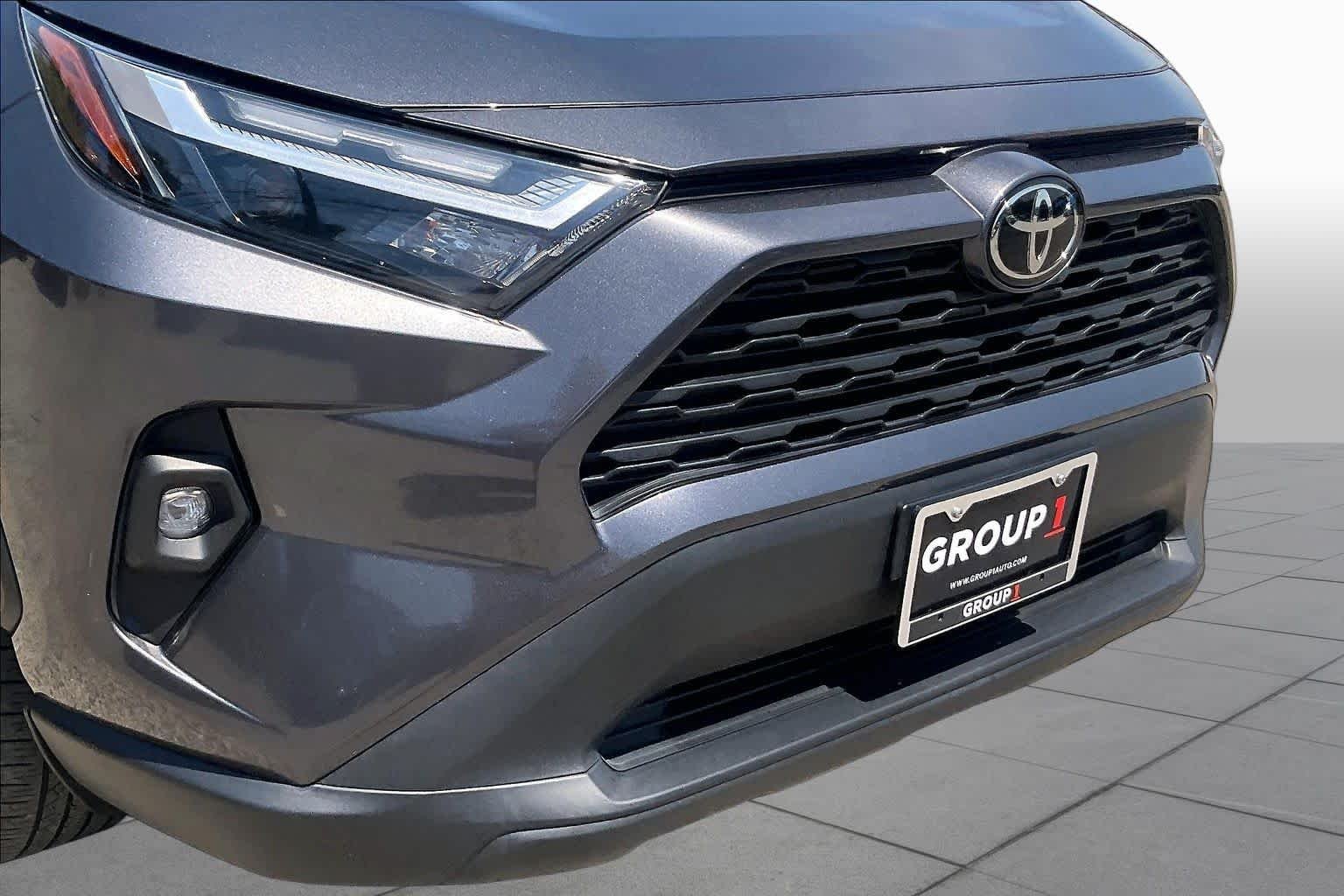 Used 2024 Magnetic Gray Metallic Toyota XLE Premium image 28
