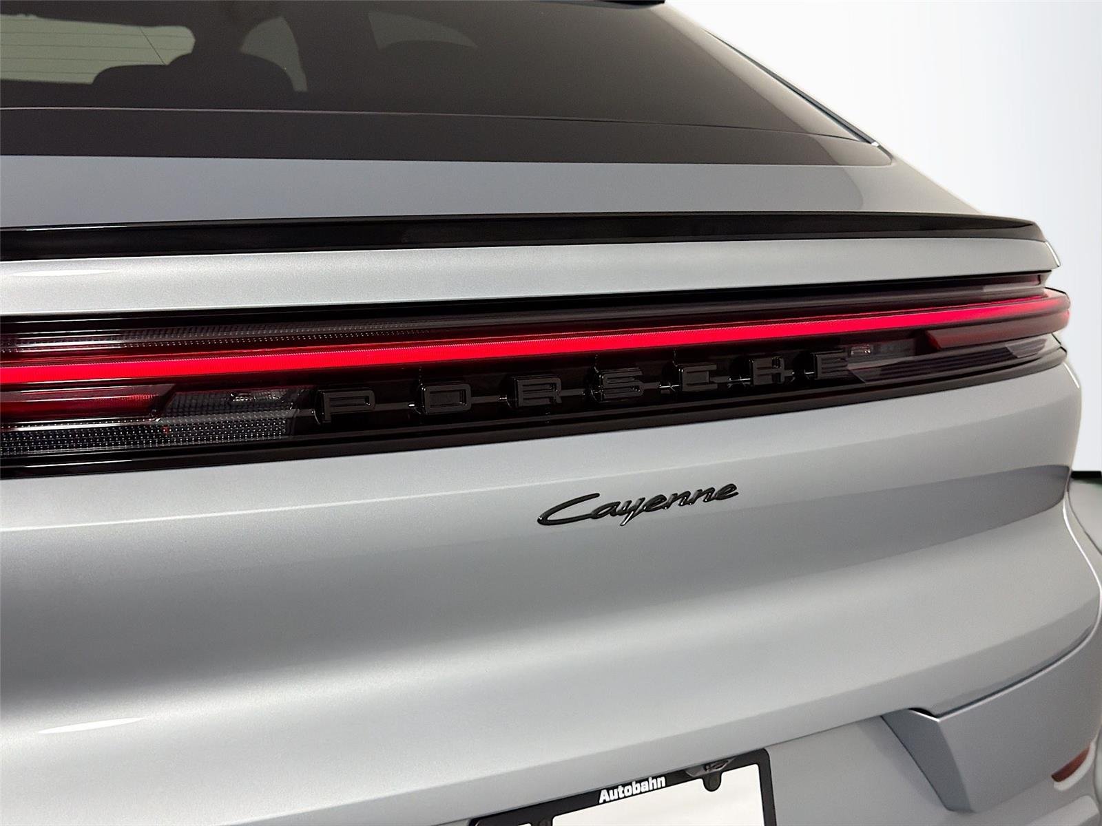 2025 Porsche Cayenne Coup Base - Photo 17