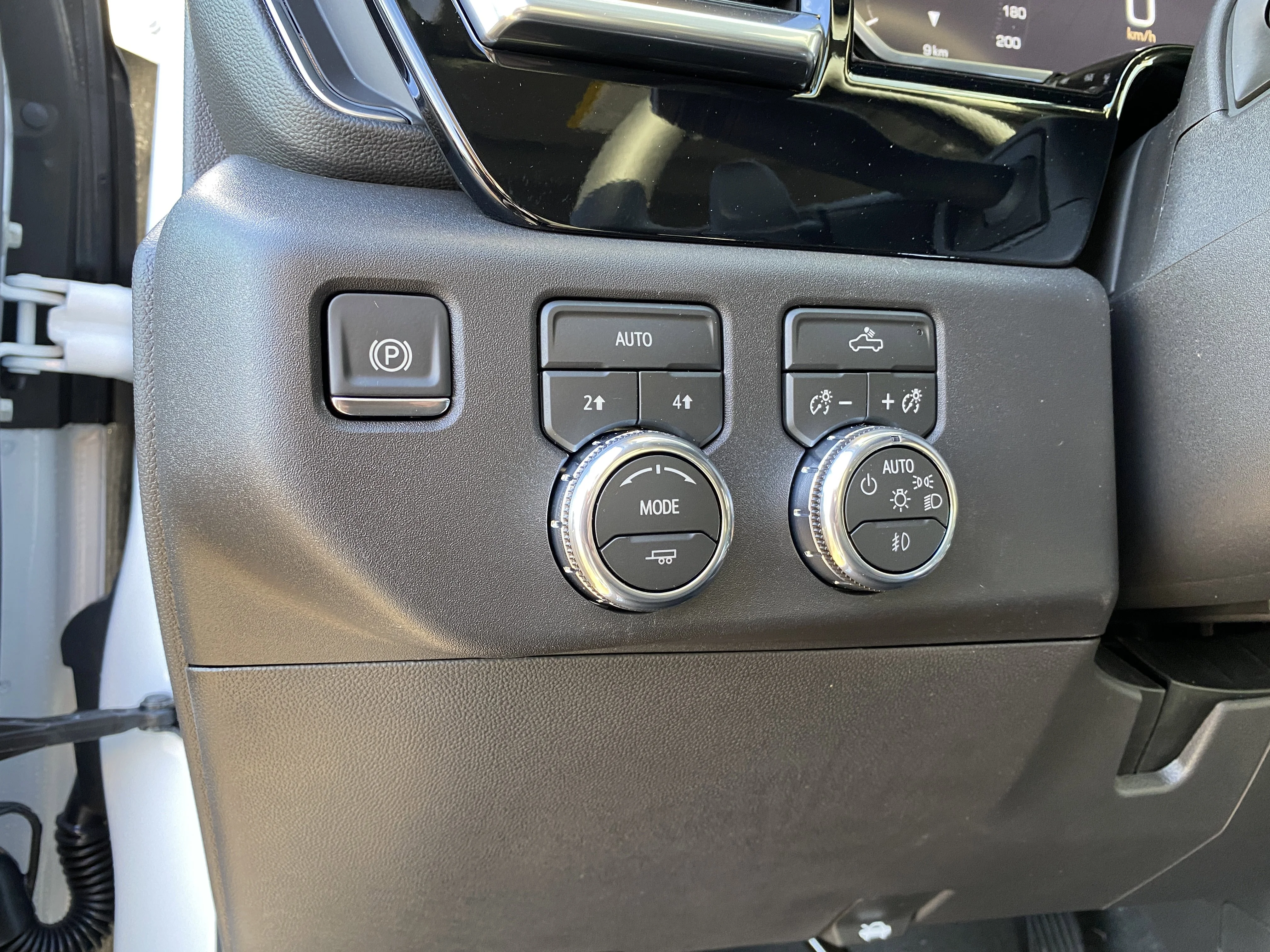 Certified Used 2026 White GMC Crew Cab Elevation image 24