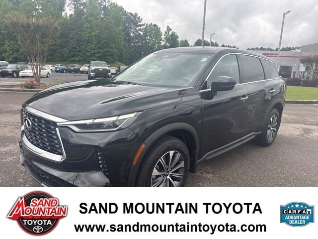 Used 2025 Black INFINITI PURE image 6