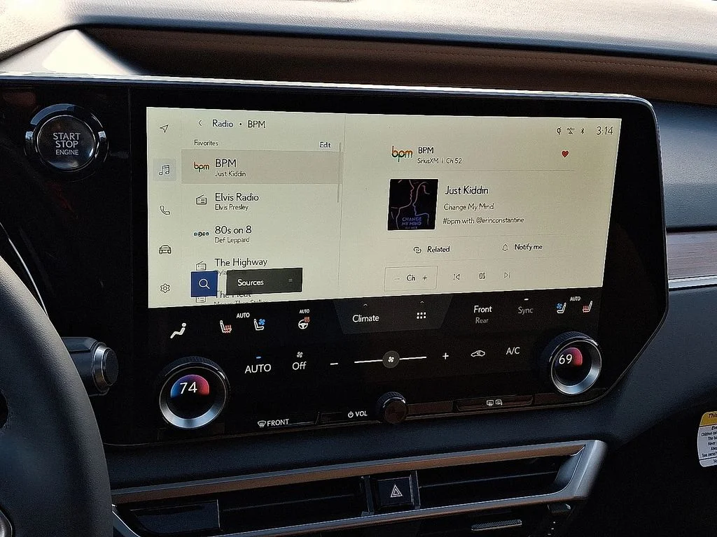 2026 Lexus RX 350 Premium - Photo 8