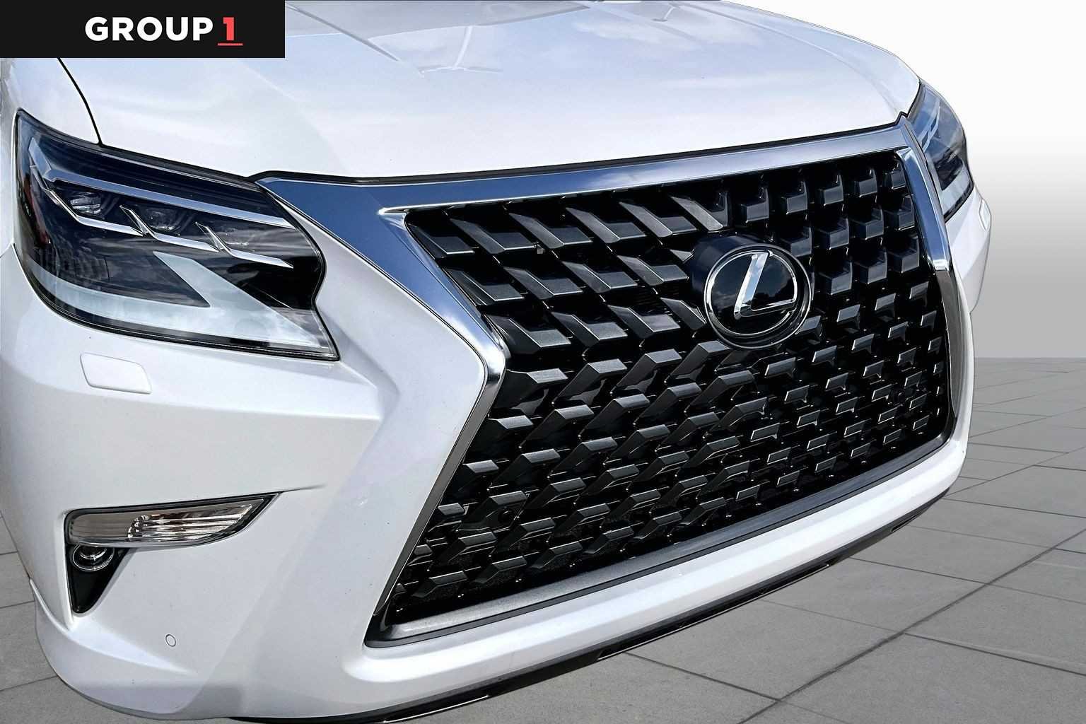 Used 2020 Starfire Pearl Lexus Premium image 27