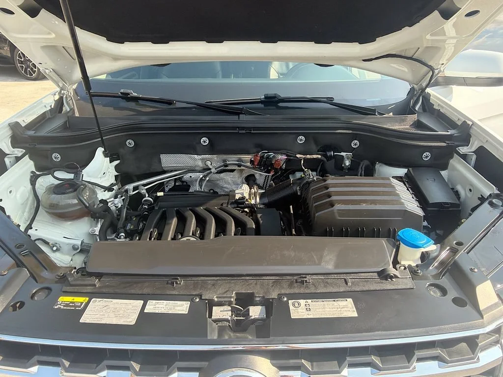 Certified Used 2019 Pure White Volkswagen 3.6L V6 SE w/Technology image 35