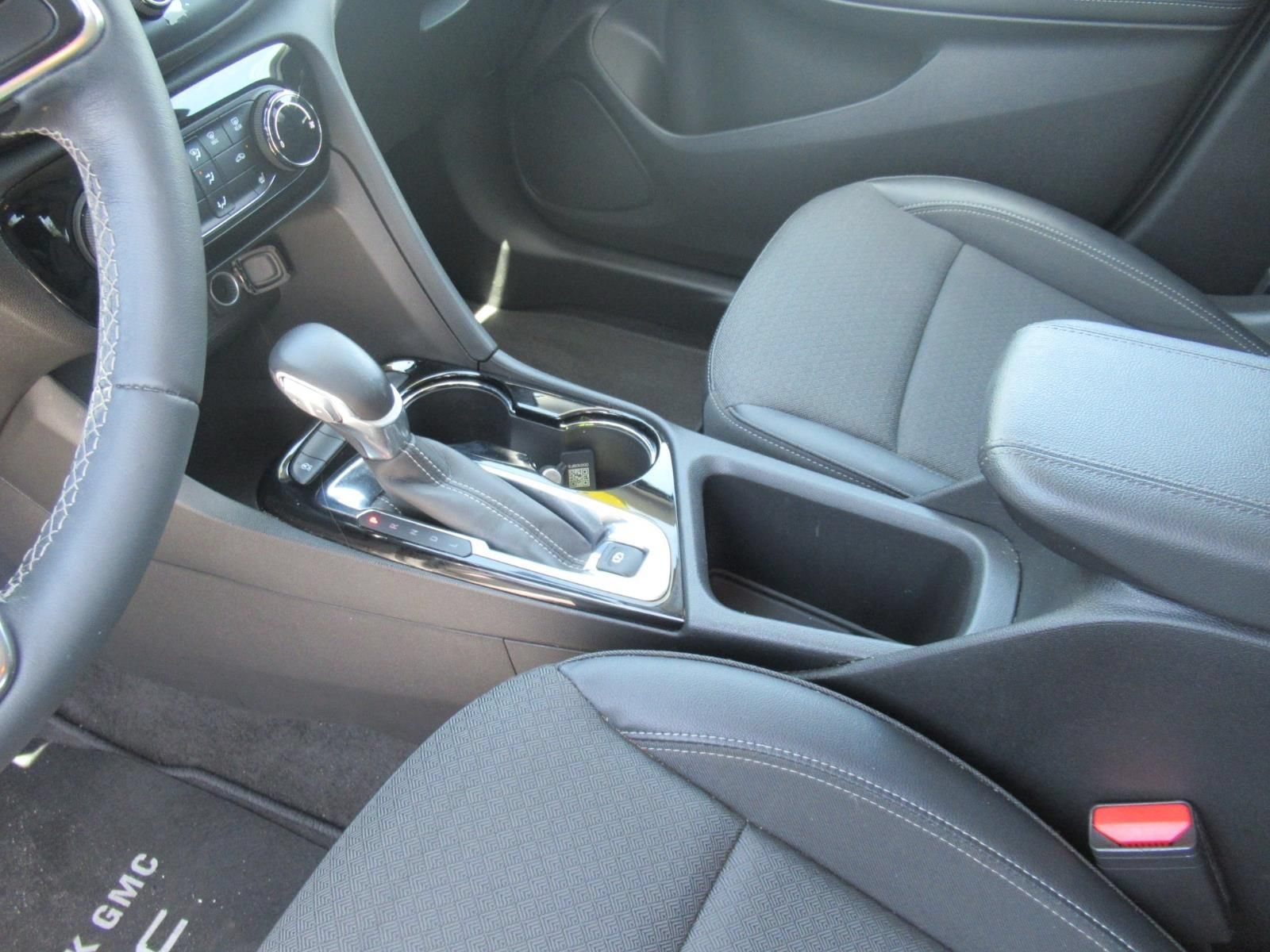 Used 2023 SUMMIT WHITE Buick Preferred image 16