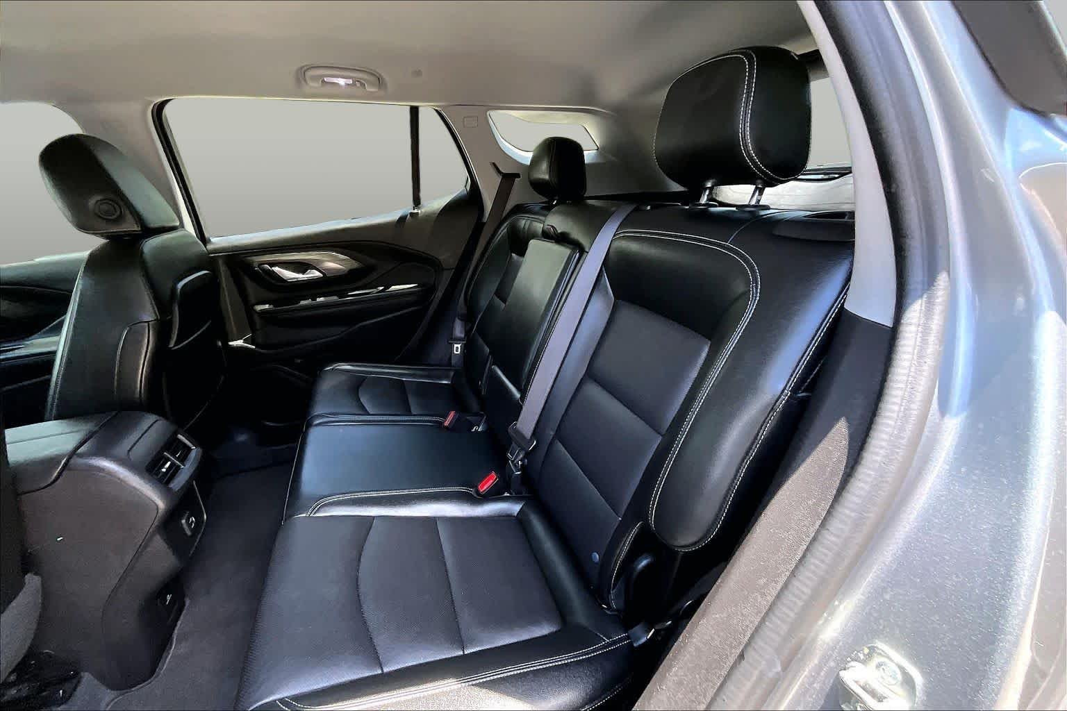 Used 2024 Sterling Metallic GMC SLT image 21