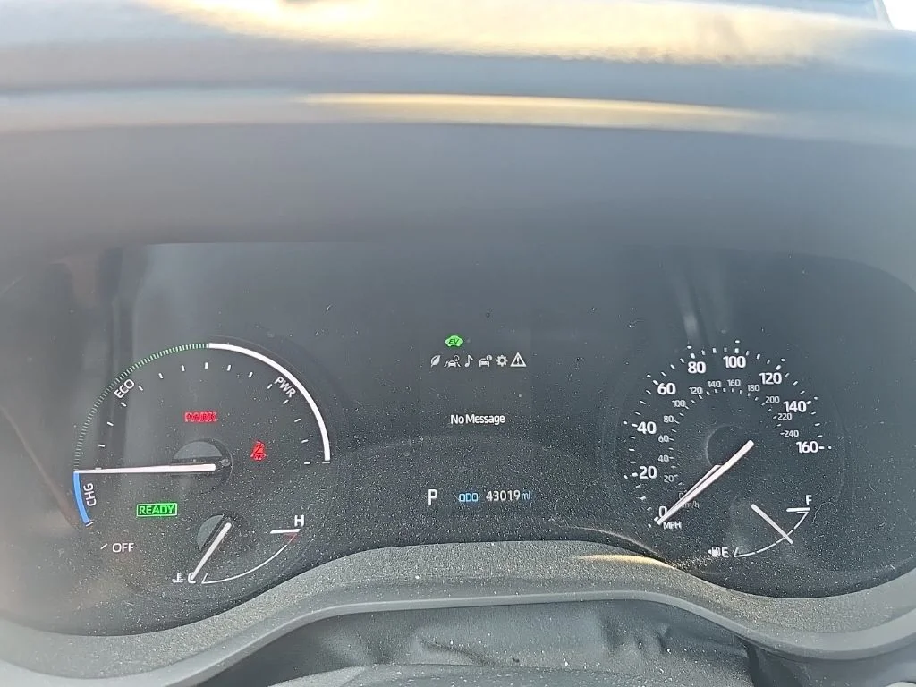 Used 2024  Toyota XLE image 14