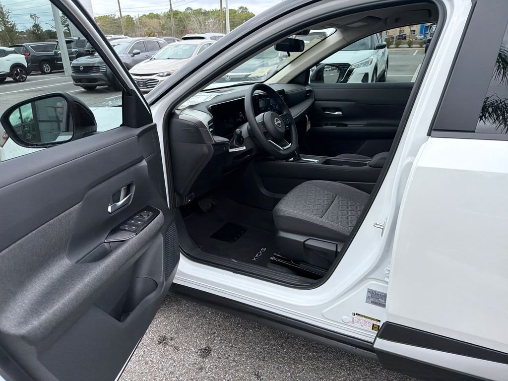 New 2026 Nissan Kicks SV 4D Sport Utility