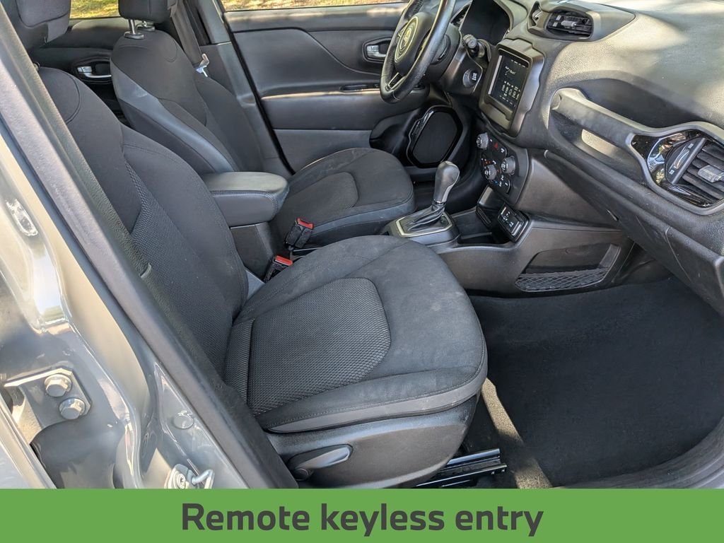 Used 2020 Gray Jeep Latitude image 27