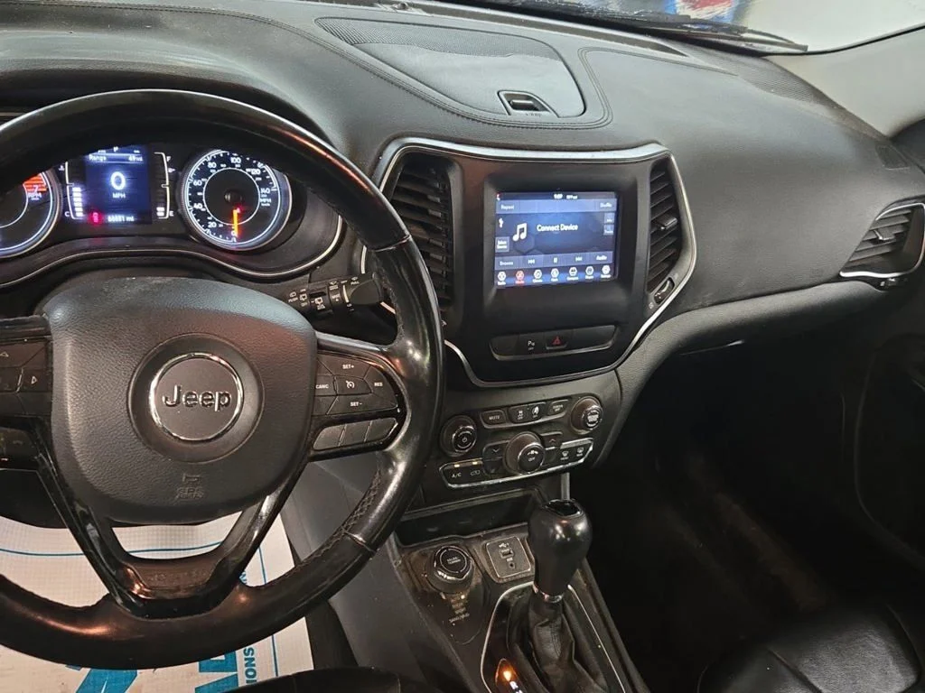 Certified Used 2020 Gray Jeep Latitude Plus image 5