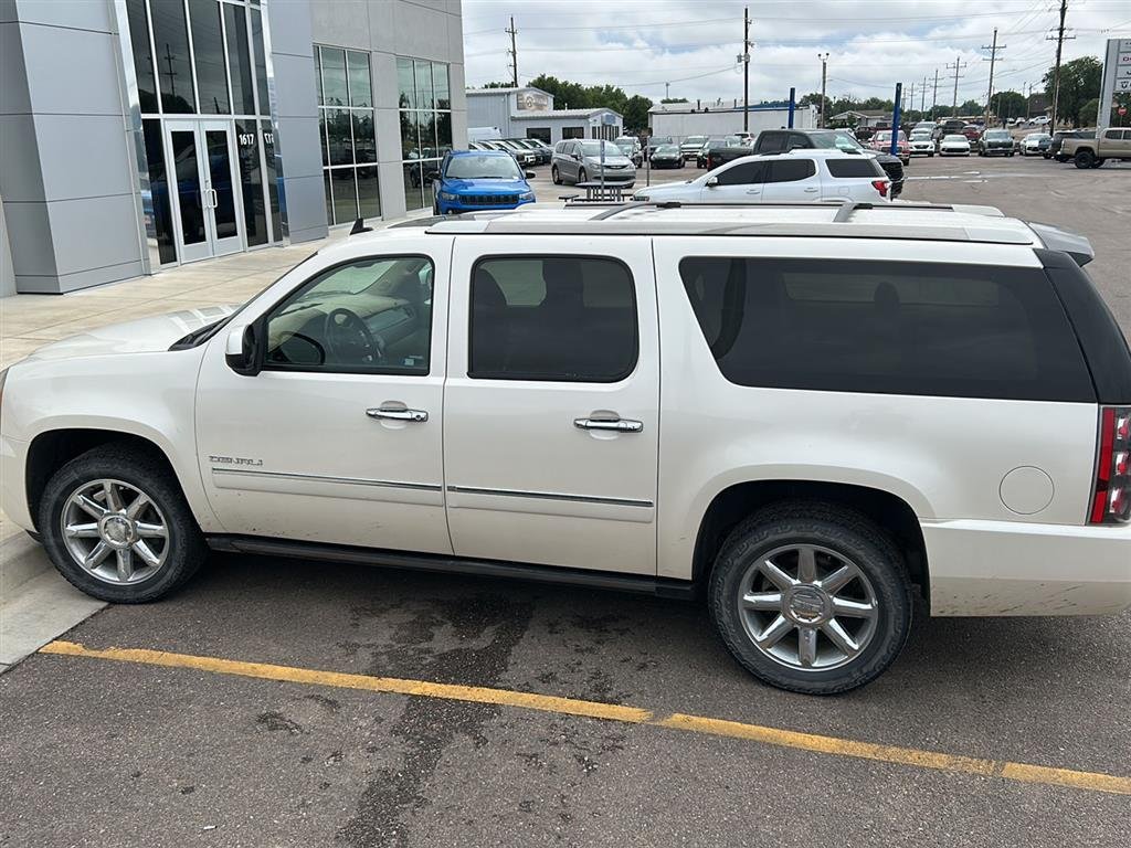 Used 2013 GMC Yukon XL Denali with VIN 1GKS2MEF8DR368505 for sale in Garden City, KS