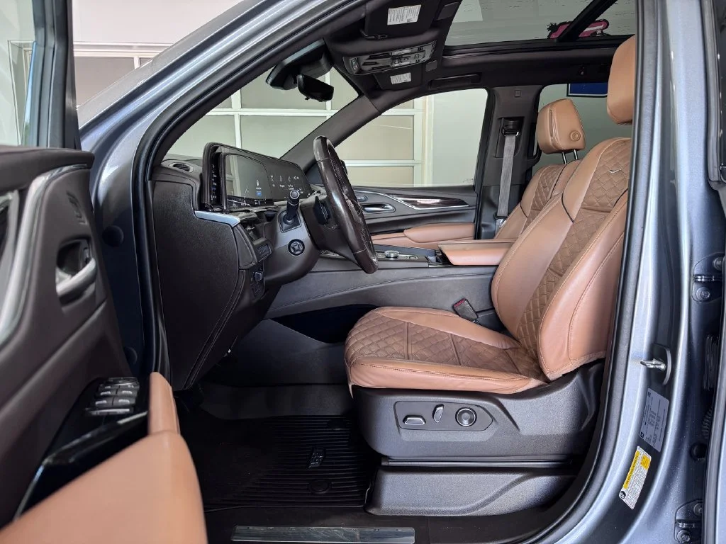 2021 Cadillac Escalade ESV Sport - Photo 13