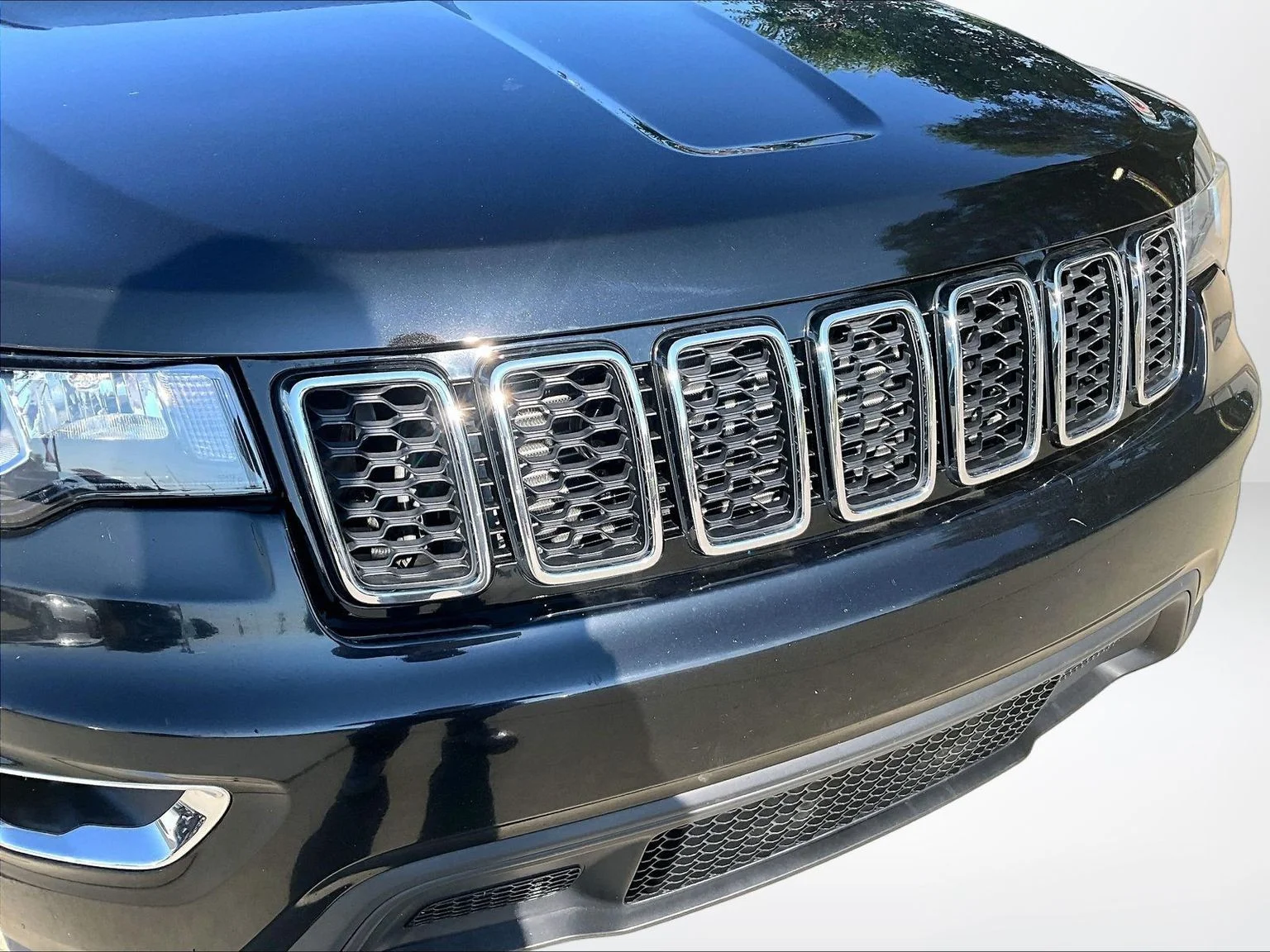 Used 2018 Black Jeep Limited image 27
