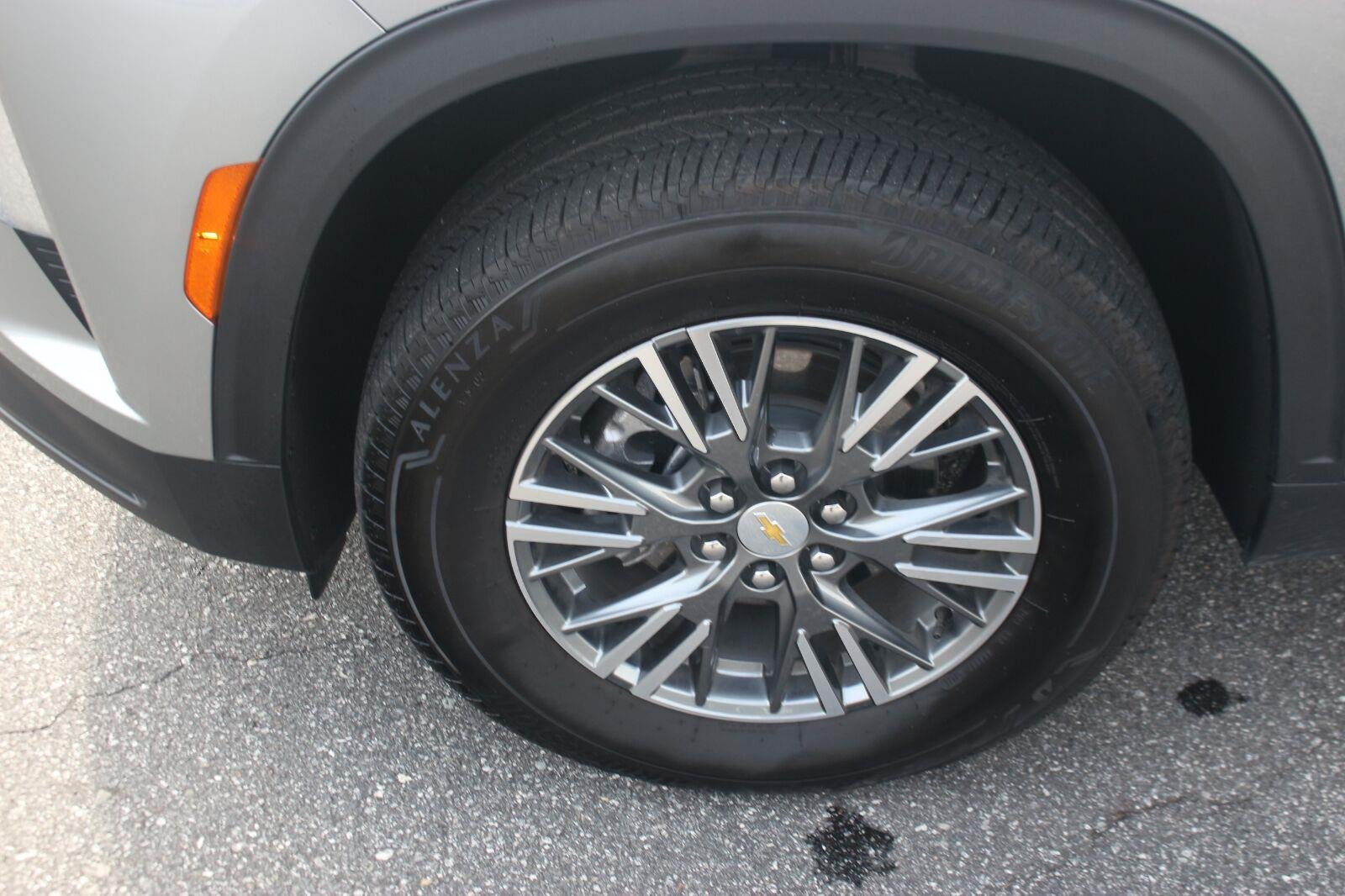 Used 2026 Sterling Gray Metallic Chevrolet LT image 41