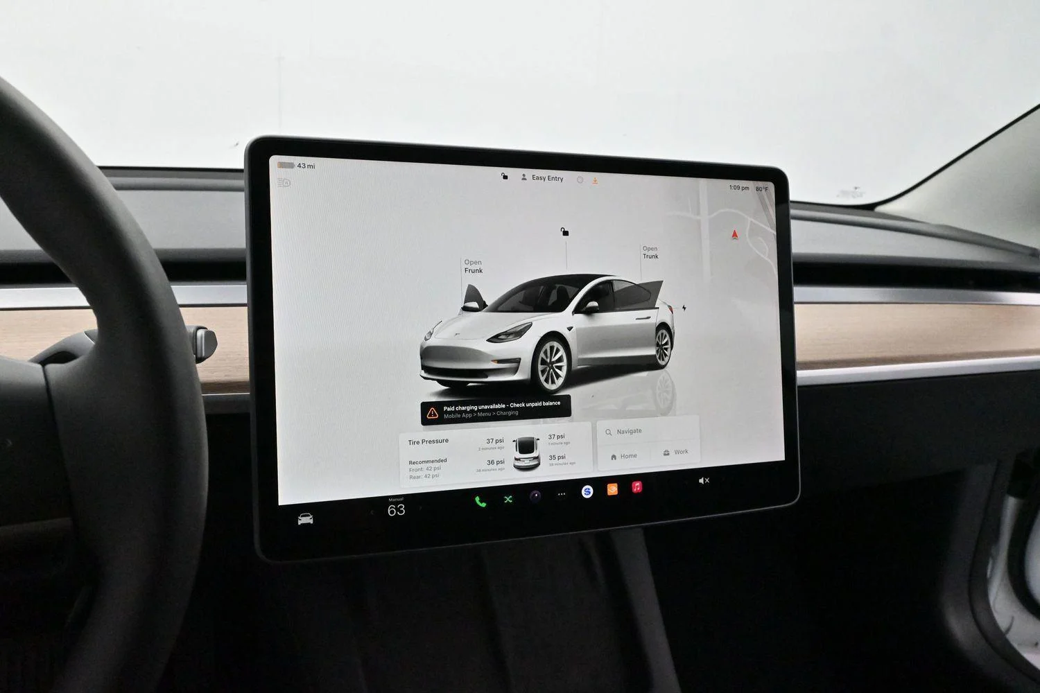 Used 2022 Pearl White Multi-Coat Tesla Base image 17