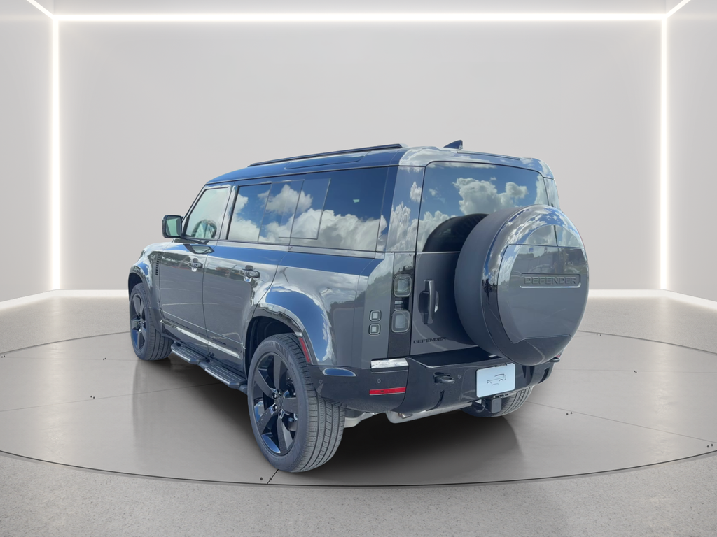 New 2026 Carpathian Grey Land Rover X-Dynamic SE image 7