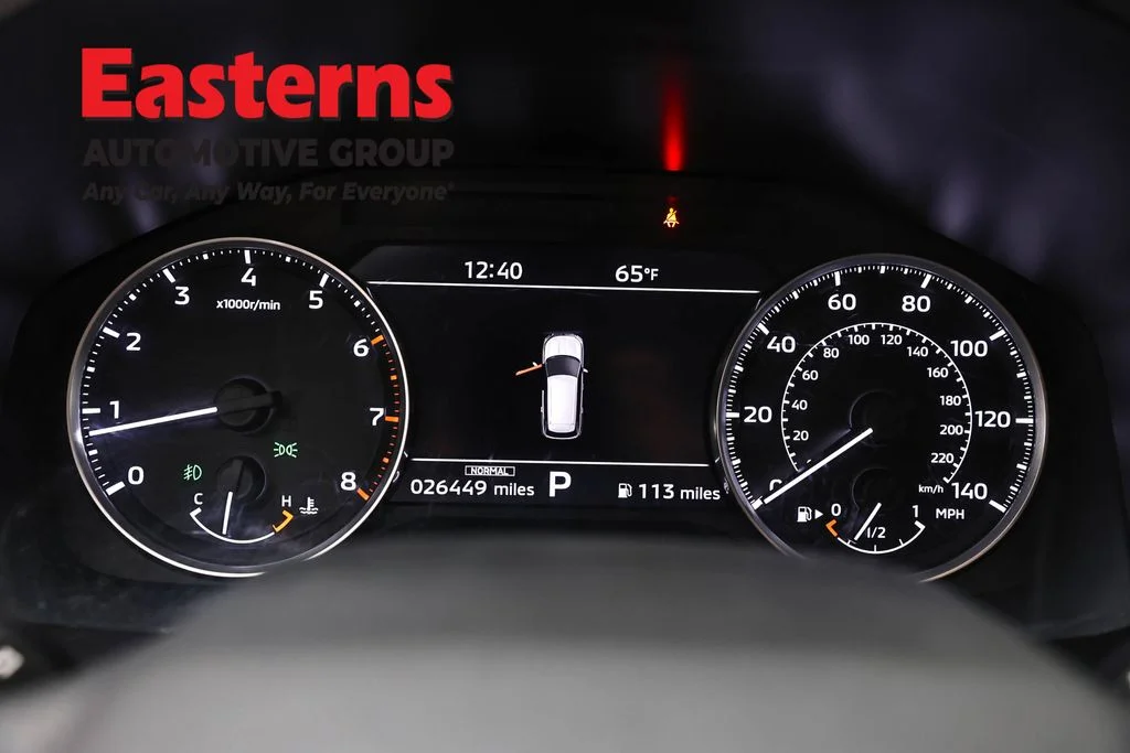 Used 2025 Black Mitsubishi SE image 17