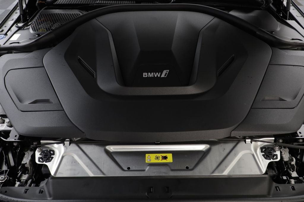 New 2026 Black Sapphire Metallic BMW xDrive40 image 25