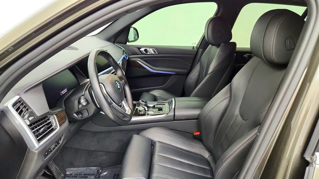 Used 2020 Manhattan Green Metallic BMW xDrive40i SAV w/ Vernasca Leather & Convenience Pkg image 22