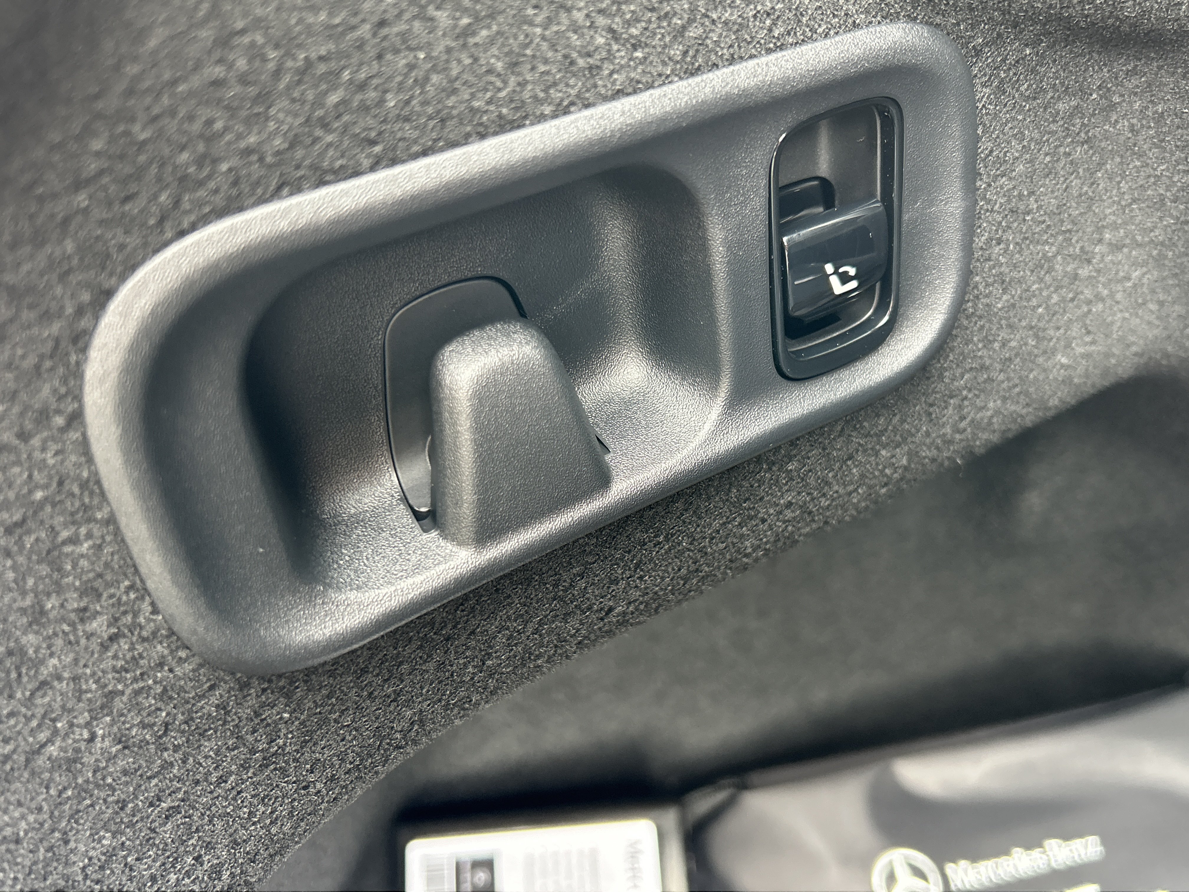 New 2026 MANUFAKTUR Alpine Grey Mercedes-Benz C 300 4MATIC® Sedan image 10