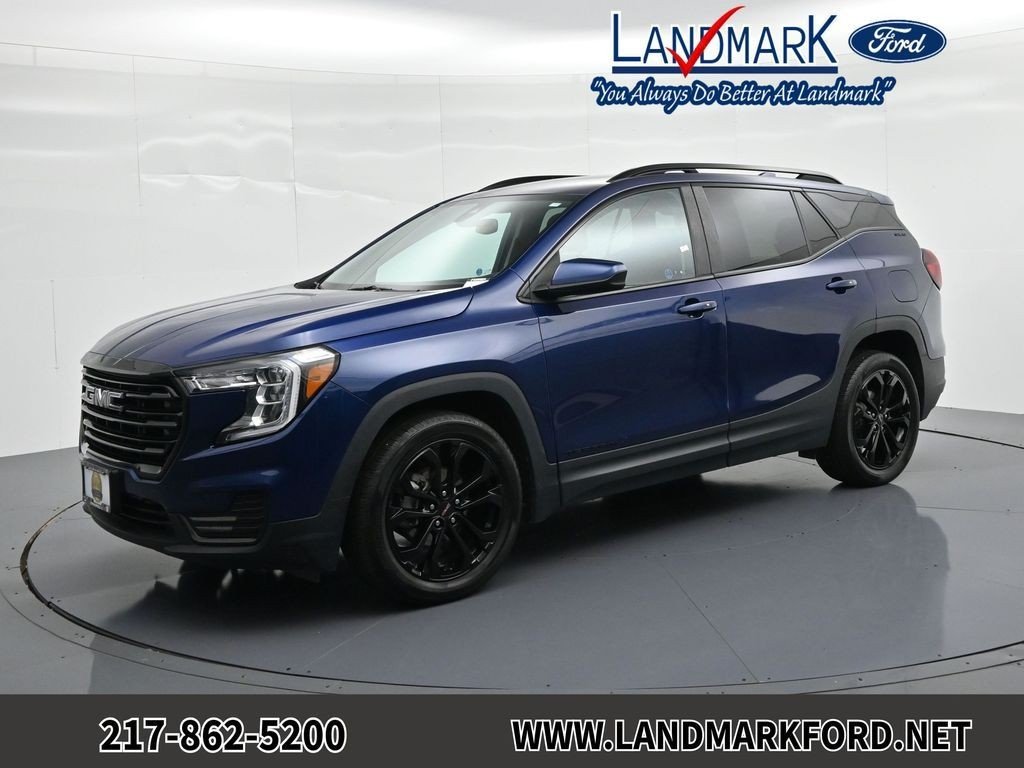 Used 2022 Marine Metallic GMC FWD 4dr SLE image 1