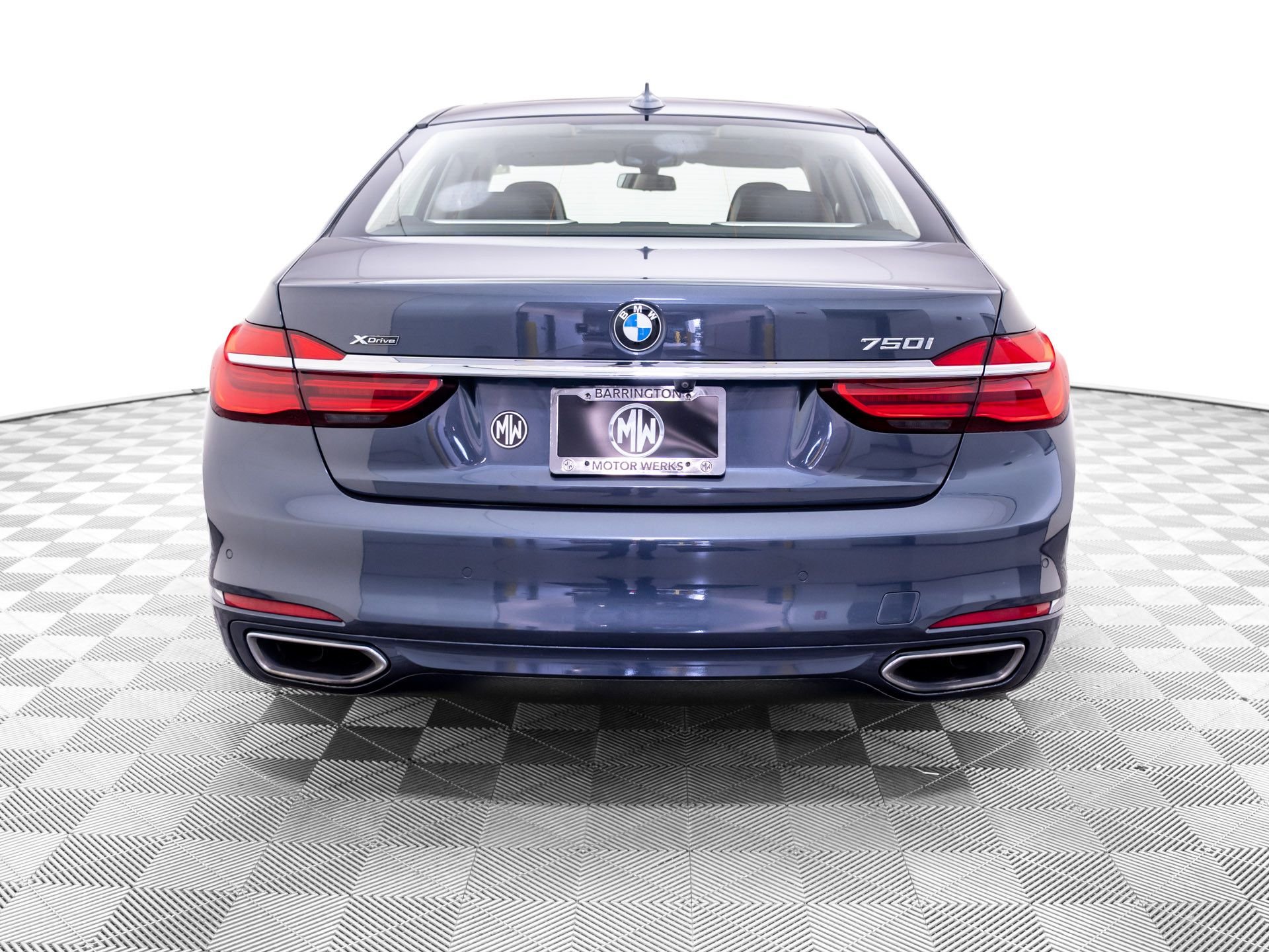Used 2016 Gray BMW 750i xDrive image 5