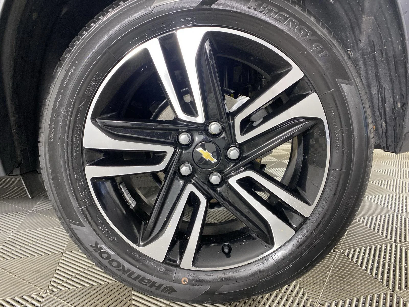 Used 2024 Mosaic Black Metallic Chevrolet LT image 9