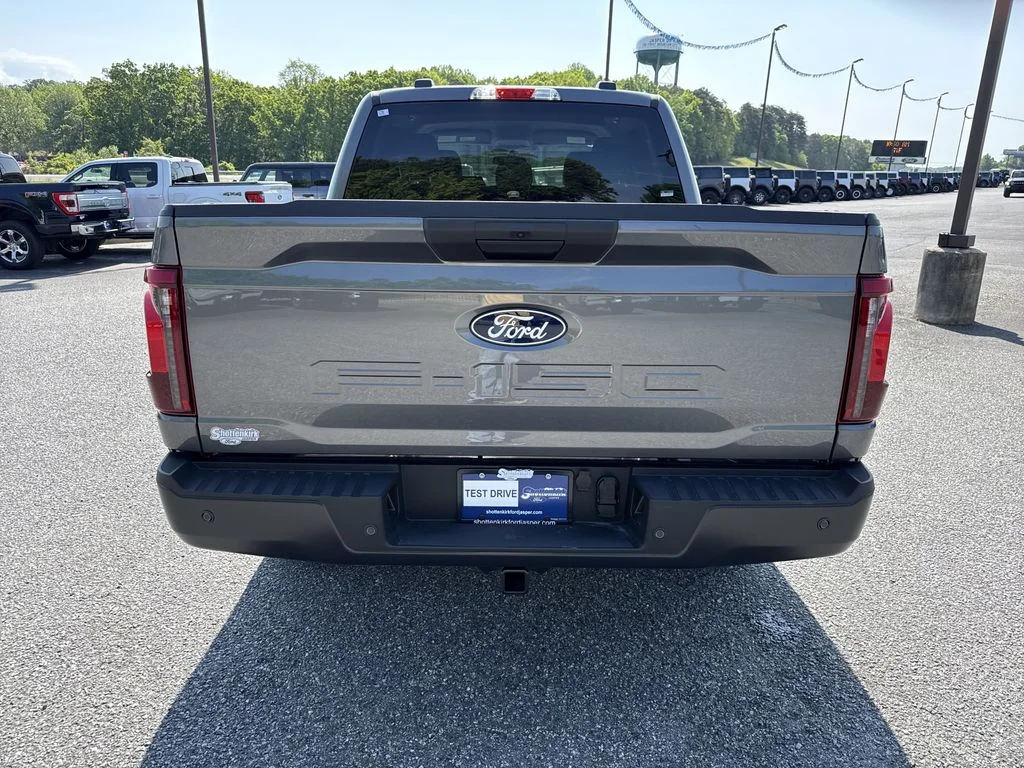 New 2026 Gray Ford XL image 6