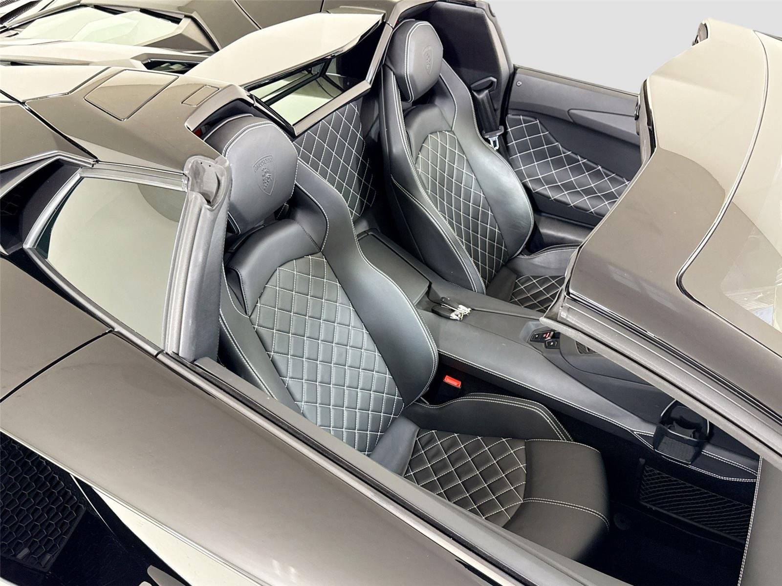 Used 2016 Nero Aldebaran Lamborghini LP 700-4 | Vorsteiner Carbon Wing | Carbon Interior image 25