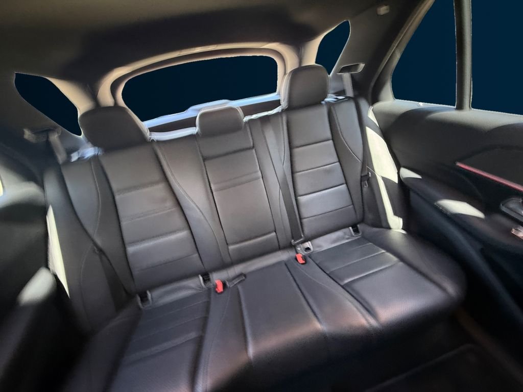Used 2021  Mercedes-Benz GLE 450 image 18