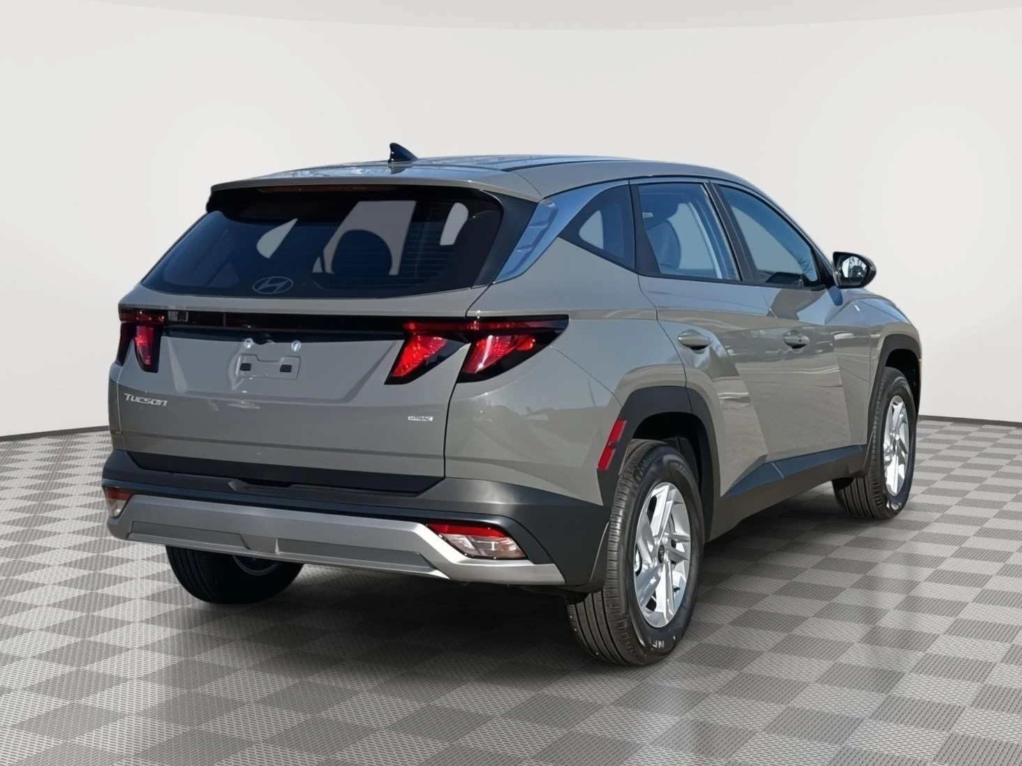 New 2026 Hampton Gray Hyundai SE image 6