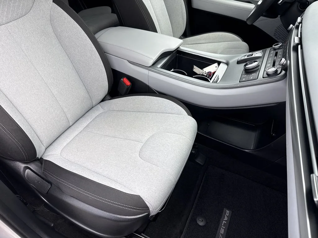 Used 2023 Typhoon Silver Hyundai SE image 33